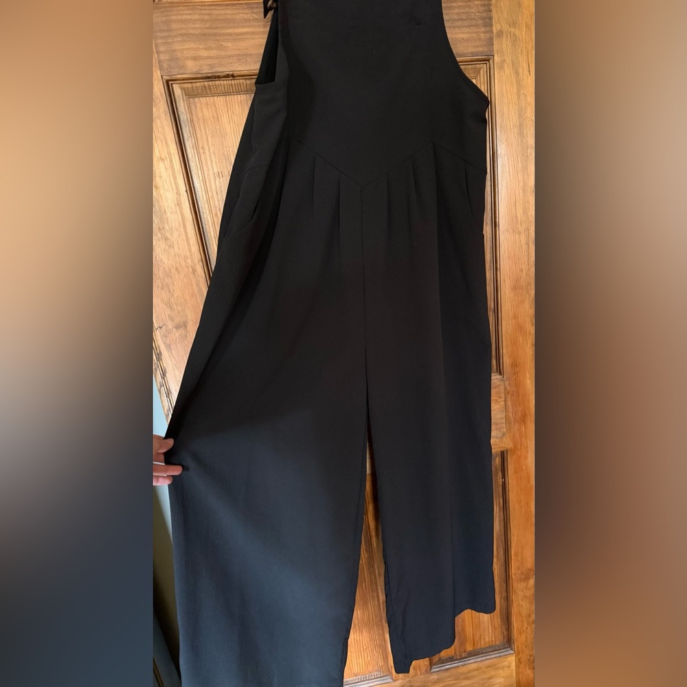 Comfy Black Women’s Overalls - Picture 6 of 8